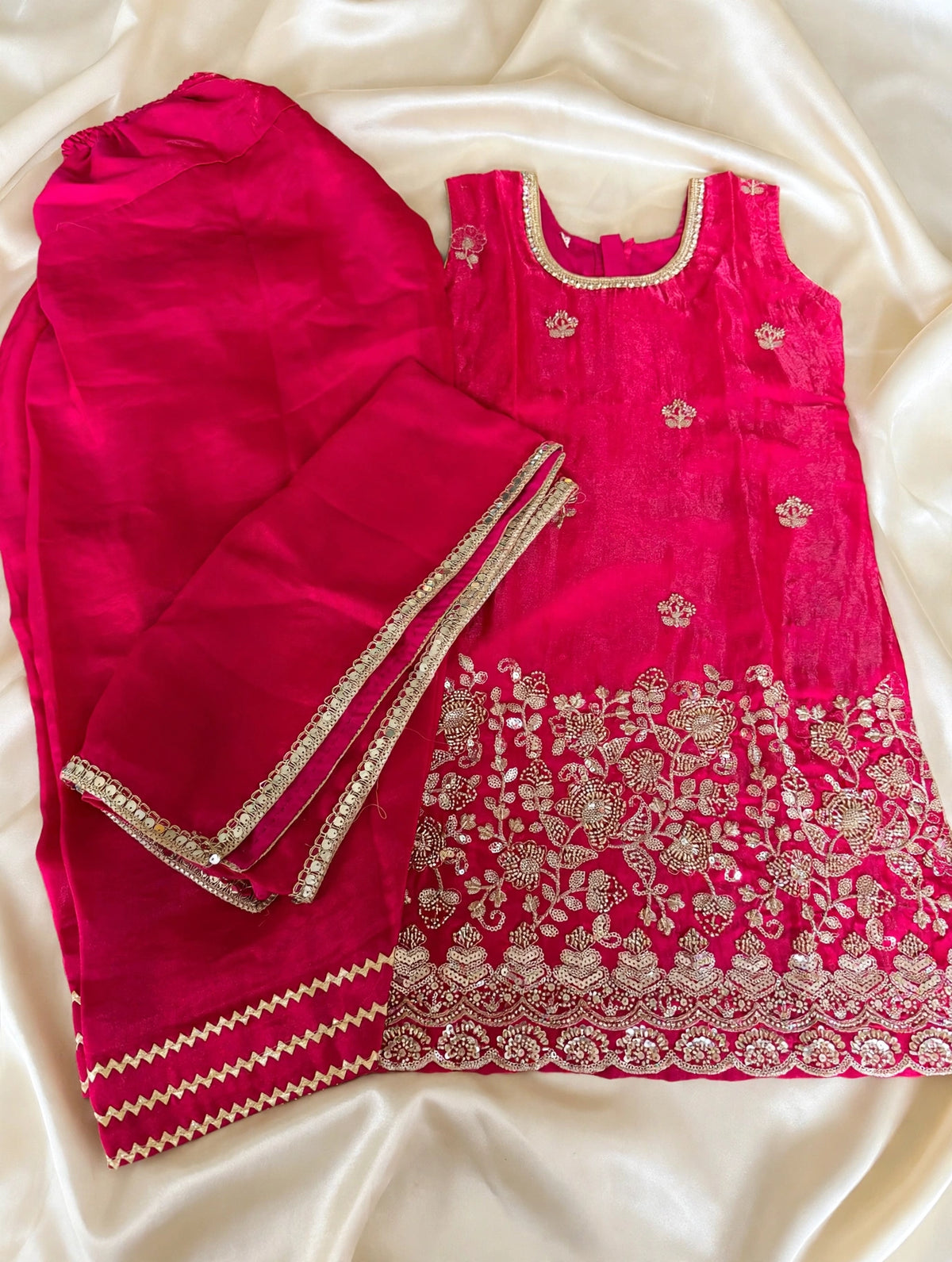 Shalwar suit